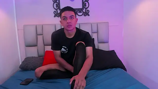 adams scottb online show from March 11, 1:34 am