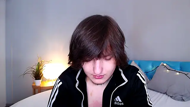 delalex online show from April 18, 10:20 pm