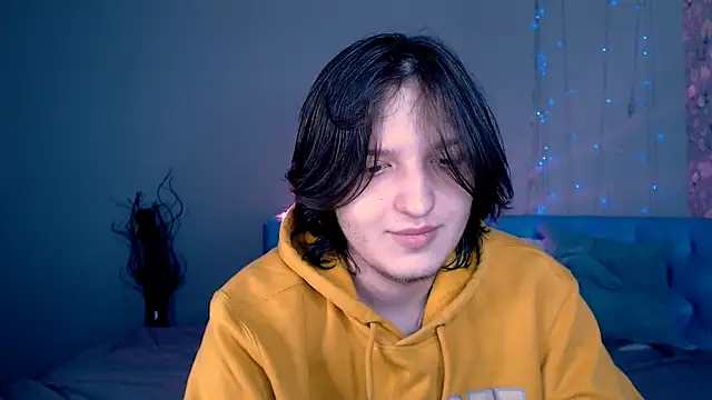 delalex online show from April 6, 1:46 am