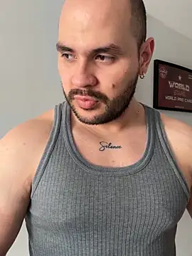 Axel Dominus online show from March 31, 7:15 pm