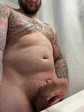 bigpappiii09 online show from May 1, 10:23 pm