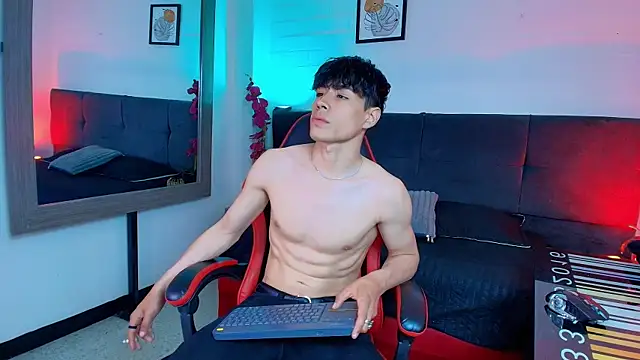 Andreew Style online show from May 1, 9:06 pm