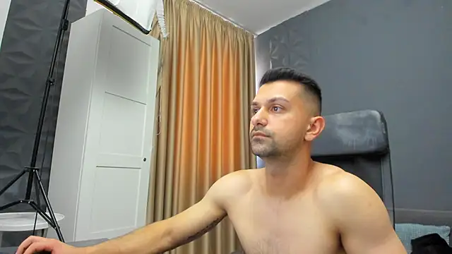 BryceReign online show from March 21, 8:19 am