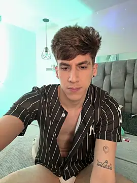 LianZaid online show from March 28, 8:09 pm