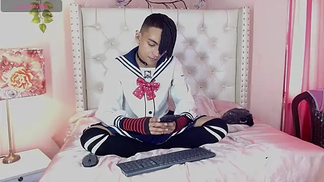 romeo laurient online show from April 27, 9:31 pm