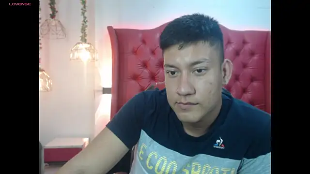 DominantBoy4 online show from July 9, 4:05 am