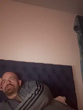 whitelioncody online show from April 19, 5:07 am