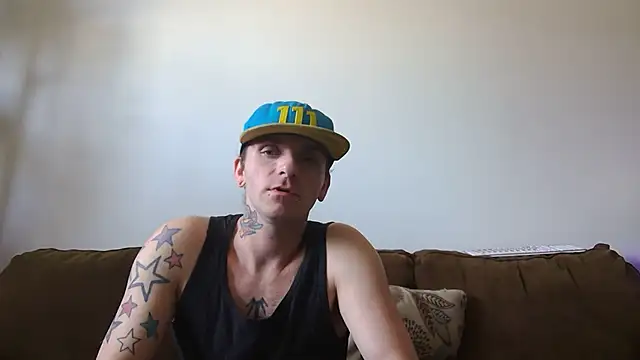 DavidEugeneOr online show from April 4, 9:01 pm