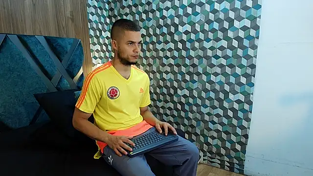 Joaho Fernandez online show from June 13, 9:56 pm
