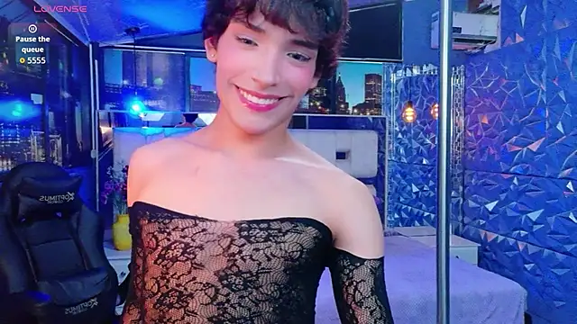 IsaacNovaa online show from May 28, 7:56 pm