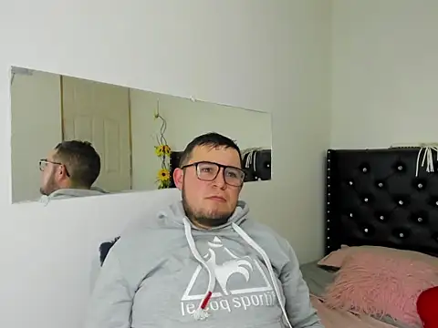 Xavier Blaze online show from March 25, 8:35 pm