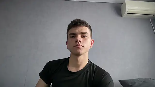 MaxWoolf online show from June 6, 12:00 pm