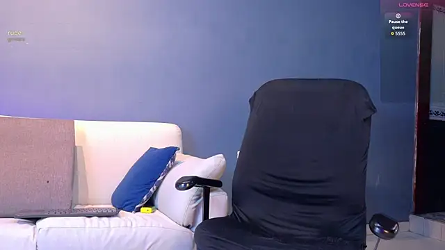 Axel saenzz online show from June 25, 7:29 pm