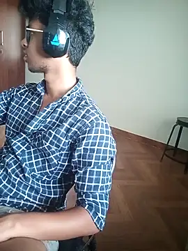 letsplaygame online show from April 27, 4:53 am