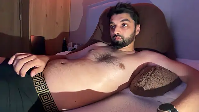 priyxh online show from May 24, 11:44 pm