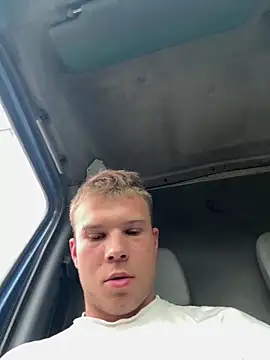 Alaggin111 online show from April 29, 11:15 am