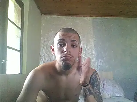 robertmrn112 online show from June 8, 1:34 pm