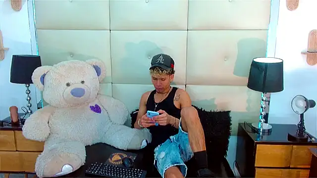 Skinny cute Alyer online show from July 2, 2:43 am