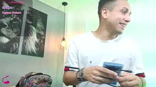 Zack isback online show from July 6, 7:38 pm