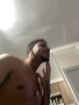 Hotberryofc online show from April 12, 12:03 am