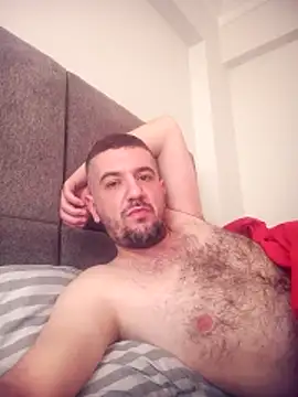 CrawlingHalacha online show from April 14, 5:40 am