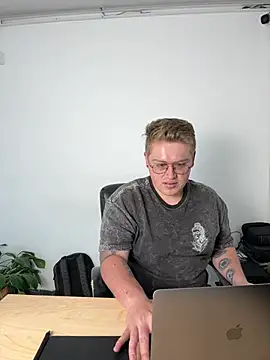 SecretOfficeX online show from April 13, 4:07 pm