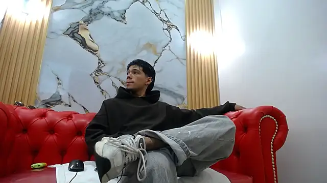 Tittan Maxxx  online show from April 14, 7:57 pm