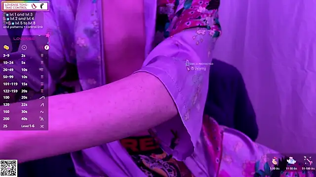 Jyjymjj online show from April 15, 7:03 pm