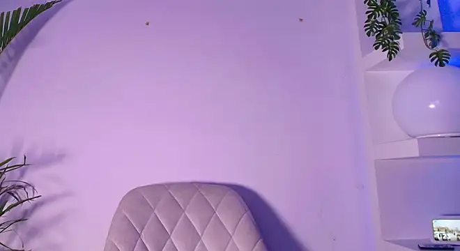 andyypalmer  online show from April 19, 6:24 am