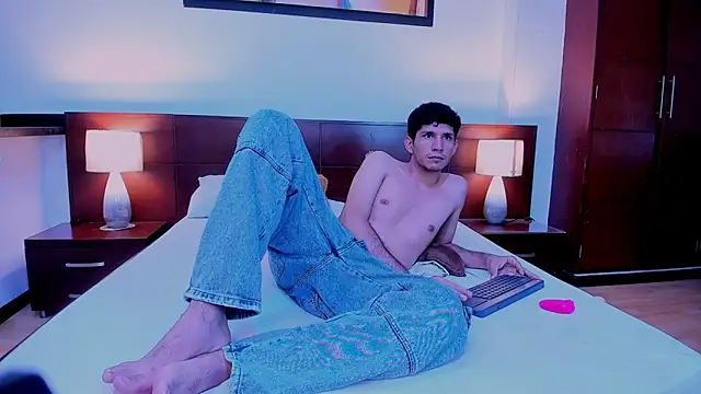 Lucas Dream online show from May 26, 2:24 pm