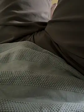 warm milk69 online show from April 17, 2:14 am