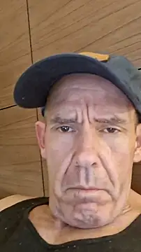 throbbinghood0 online show from June 18, 12:21 pm