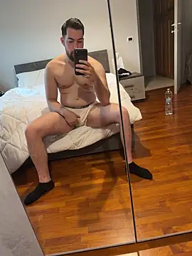 boy9298 online show from April 22, 6:19 am