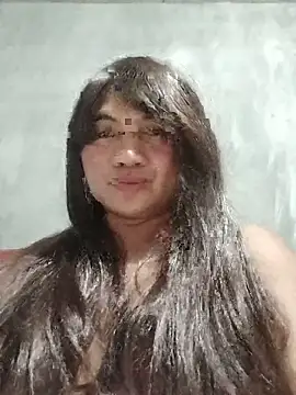 urlovinglovely online show from May 24, 1:17 pm