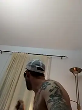 Genios101088 online show from April 24, 3:31 am