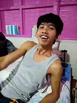 reynaldzzz online show from April 26, 8:16 pm