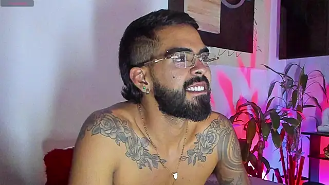  kameron9811 online show from July 30, 3:39 am