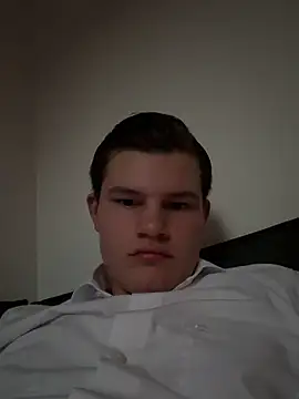 19teenoldboy online show from April 28, 7:07 pm