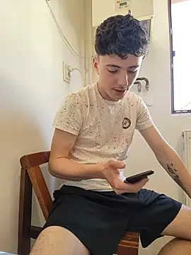 denysio89 online show from June 5, 6:52 am