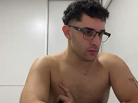BearTwink03 online show from May 6, 3:29 am