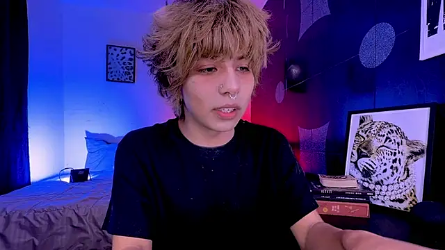 Aronn 44 online show from June 1, 12:49 pm