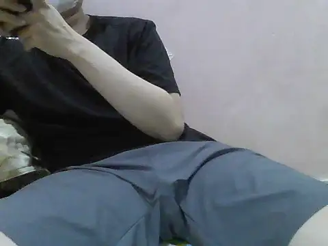 Zineyy online show from June 2, 3:46 pm