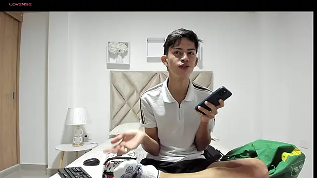 Baby noahtt online show from June 17, 1:46 pm