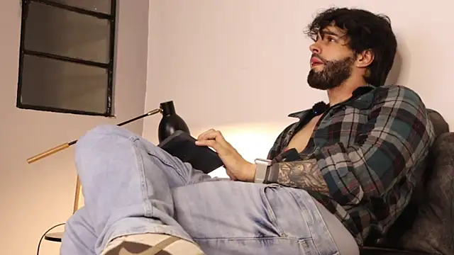 JuanMillano online show from May 30, 1:38 am