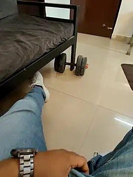 MrgigoloNCRRR9 online show from June 16, 4:04 am
