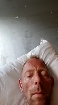 040CamBoy040 online show from August 6, 5:02 am