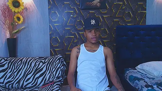 artur collins  online show from June 18, 8:47 pm