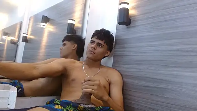 LeleHott01 online show from June 17, 4:58 am
