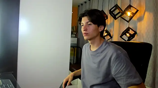 Marcoviolet online show from June 20, 7:52 pm