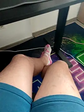 Smw-little1 online show from June 2, 1:34 pm